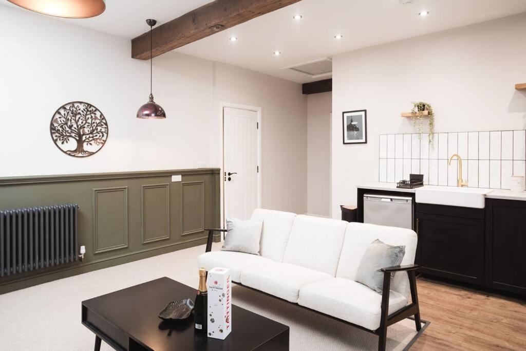 The Bankers Quarters - Apt 2 Chapel en le Frith Exteriör bild